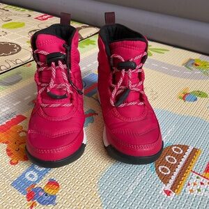 SOREL Whitney II Plus Snow Boot - Kids' girls Size 11  Red. Retail $80 New!